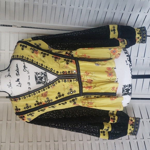 Free People Tops - Free People yellow and black v-neck peplum wide cuff sleeves embroidery shirt XS